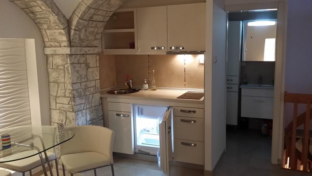 Apartment Zemun Old Town Center Белград Номер фото
